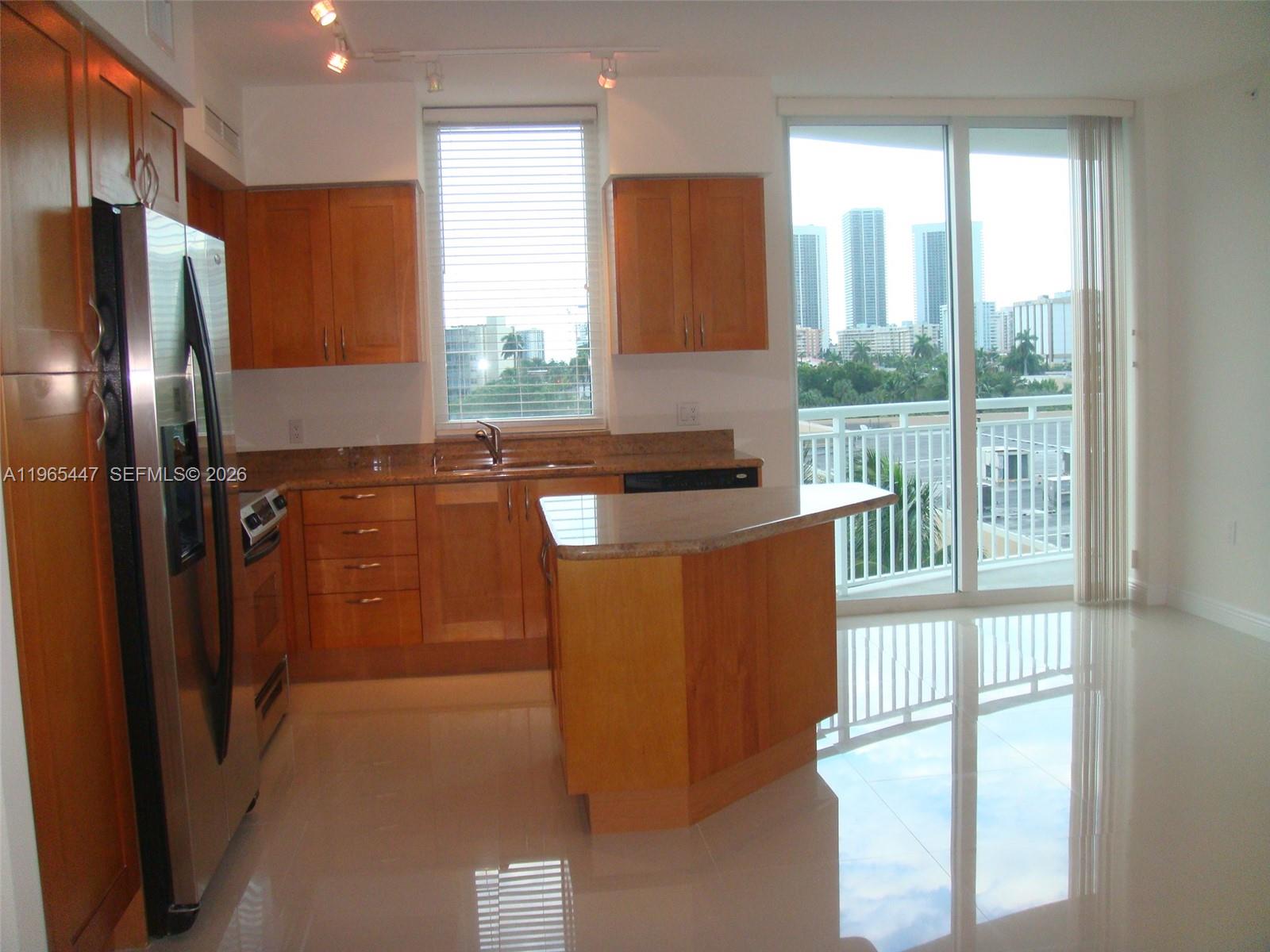 1755 E Hallandale Beach Blvd 406e Property Photo 7
