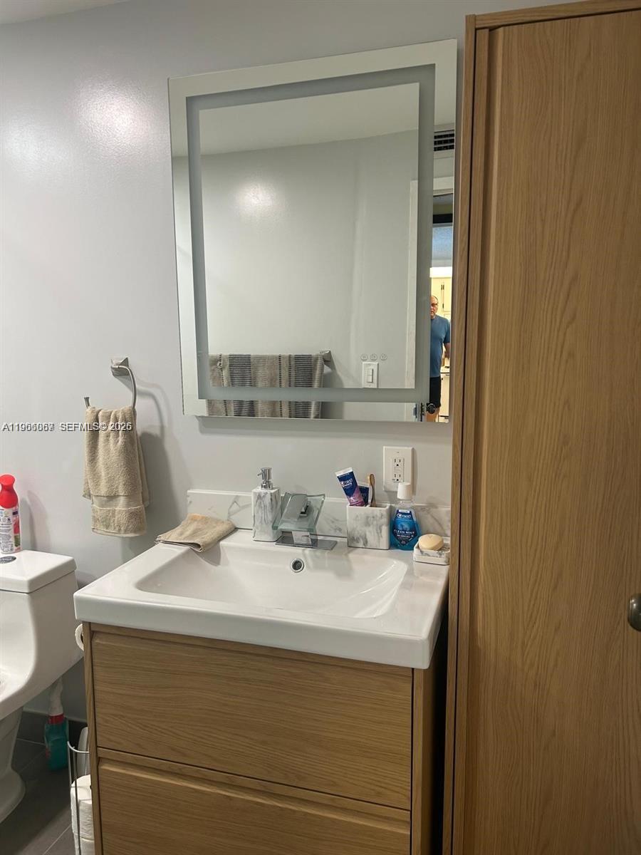 2840 Somerset Dr 400m Property Photo 15