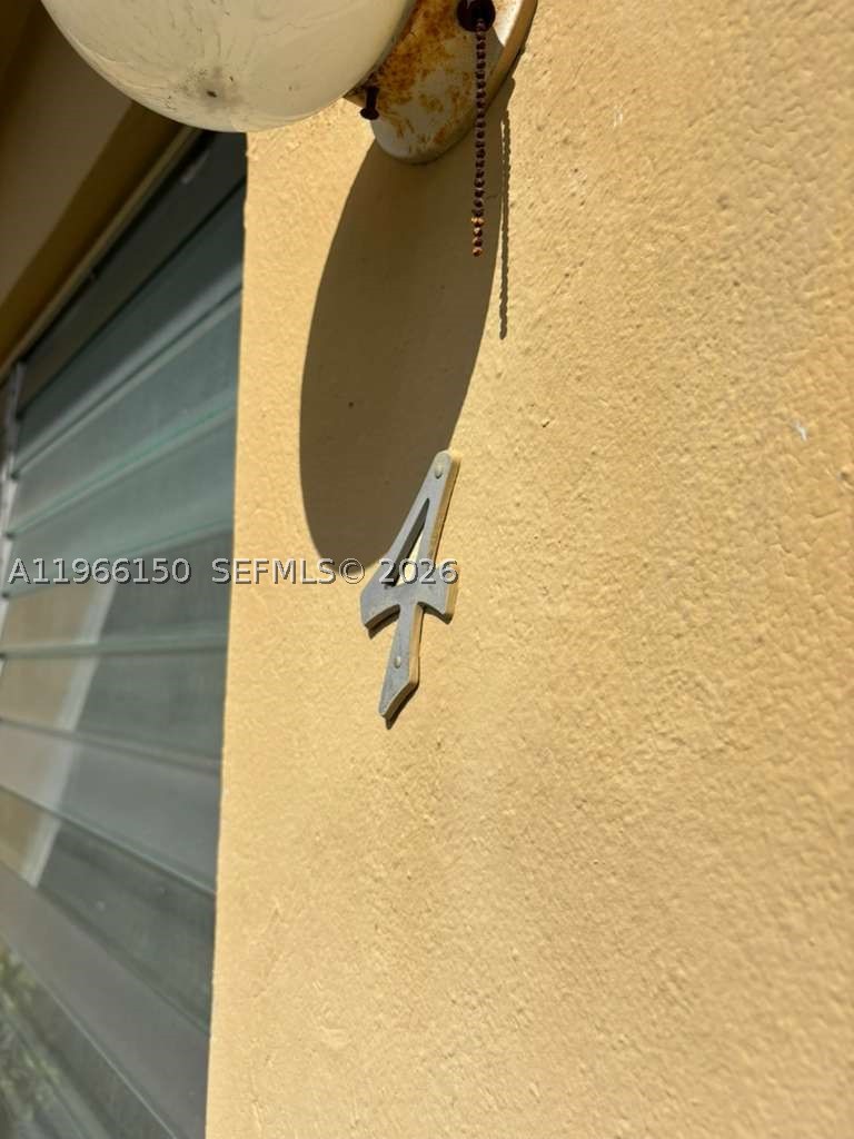 301 Sharar Ave 4 Property Photo 1