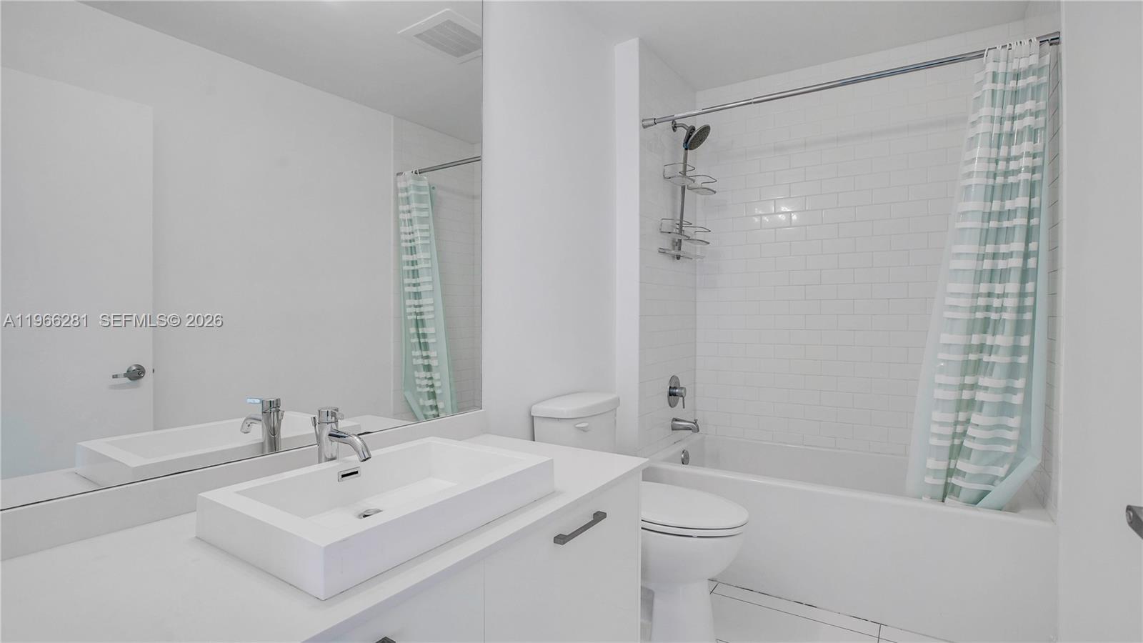 151 Se 1st St 2101 Property Photo 16