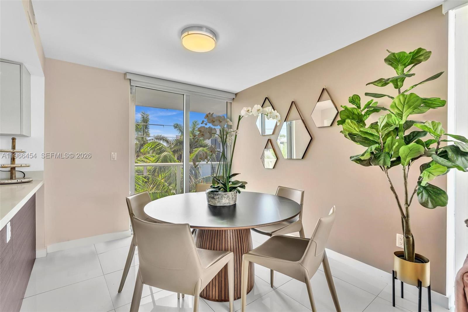 9901 E Bay Harbor Dr 403 Property Photo 10