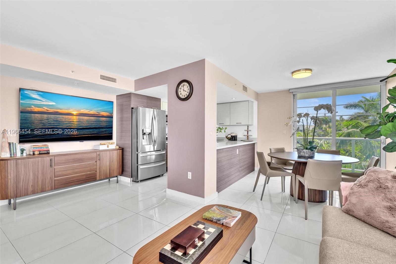 9901 E Bay Harbor Dr 403 Property Photo 12