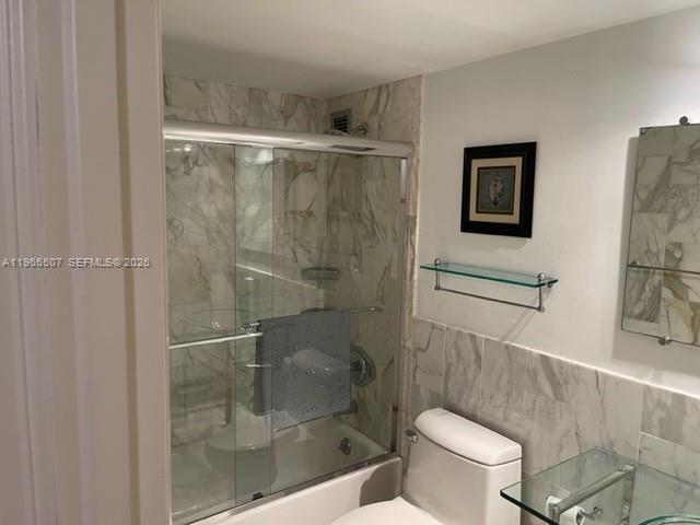 5555 Collins Ave 7z Property Photo 5