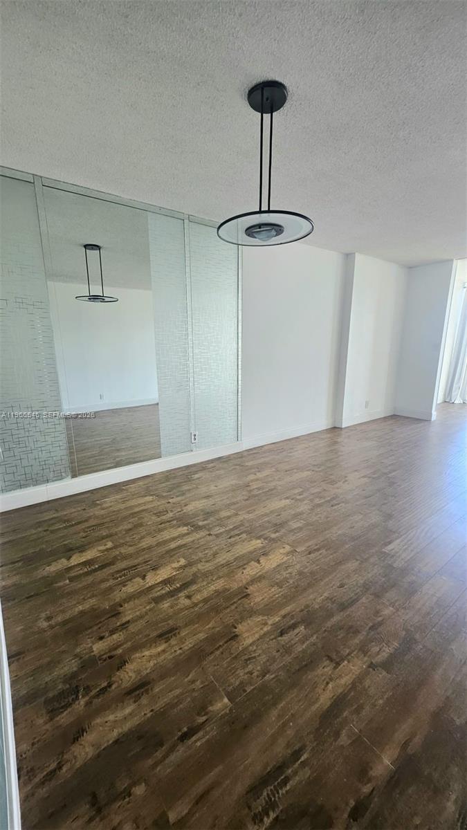 1000 Parkview Dr 605 Property Photo 6