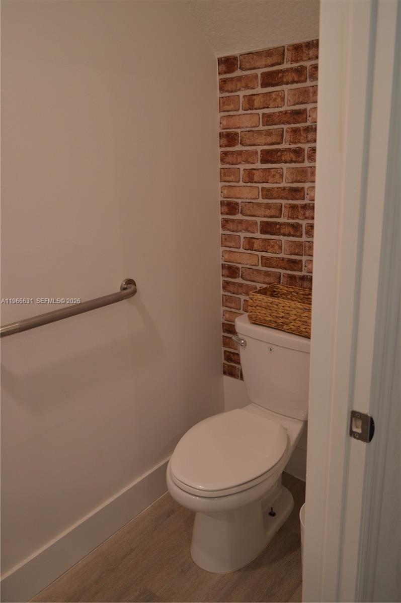 1522 Se 26th Ter Property Photo 9