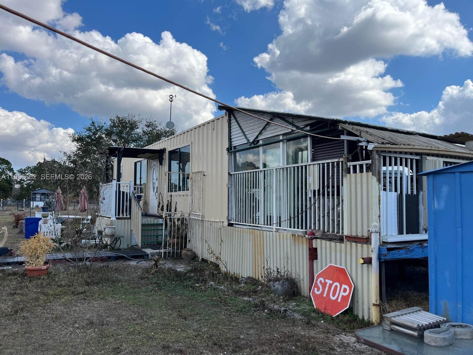 360 S Brida St Property Photo 2