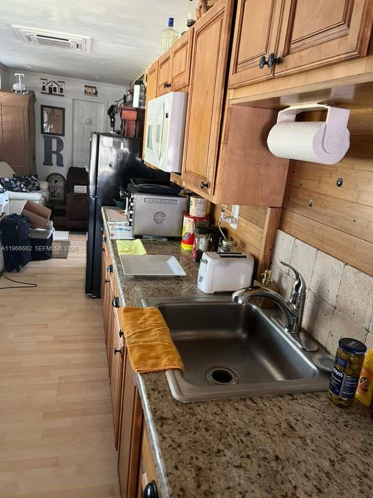 360 S Brida St Property Photo 12
