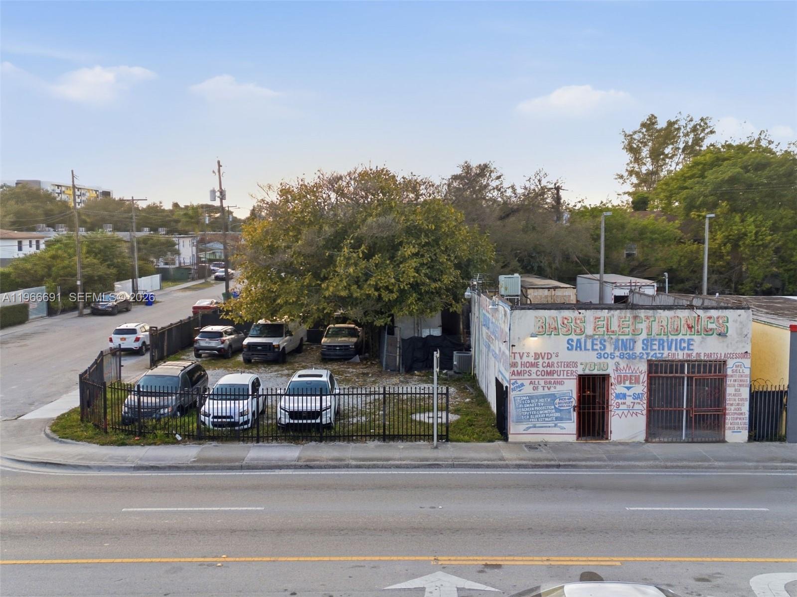 7010 NW 7th Ave Property Photo 1