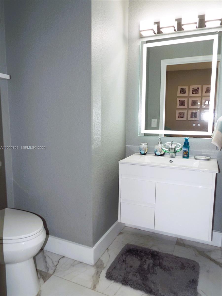 21470 Sw 85th Path Property Photo 18