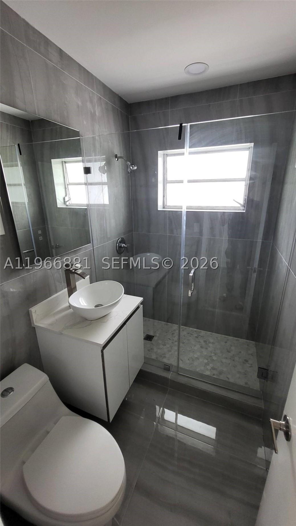 821 Ne 6th St 1 Property Photo 11