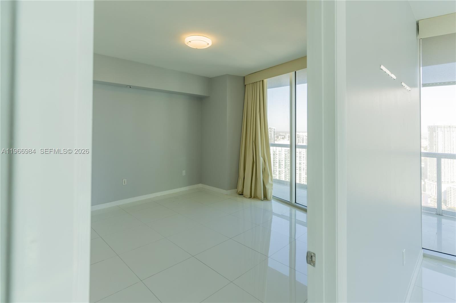 465 Brickell Ave 4802 Property Photo 10