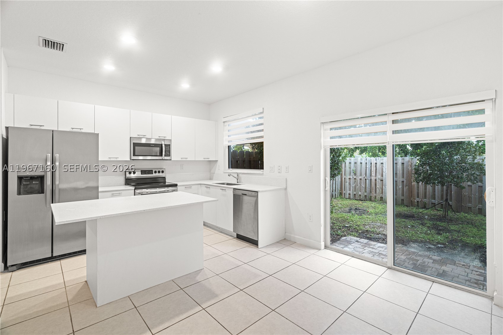 12121 Nw 23rd Ct Property Photo 11