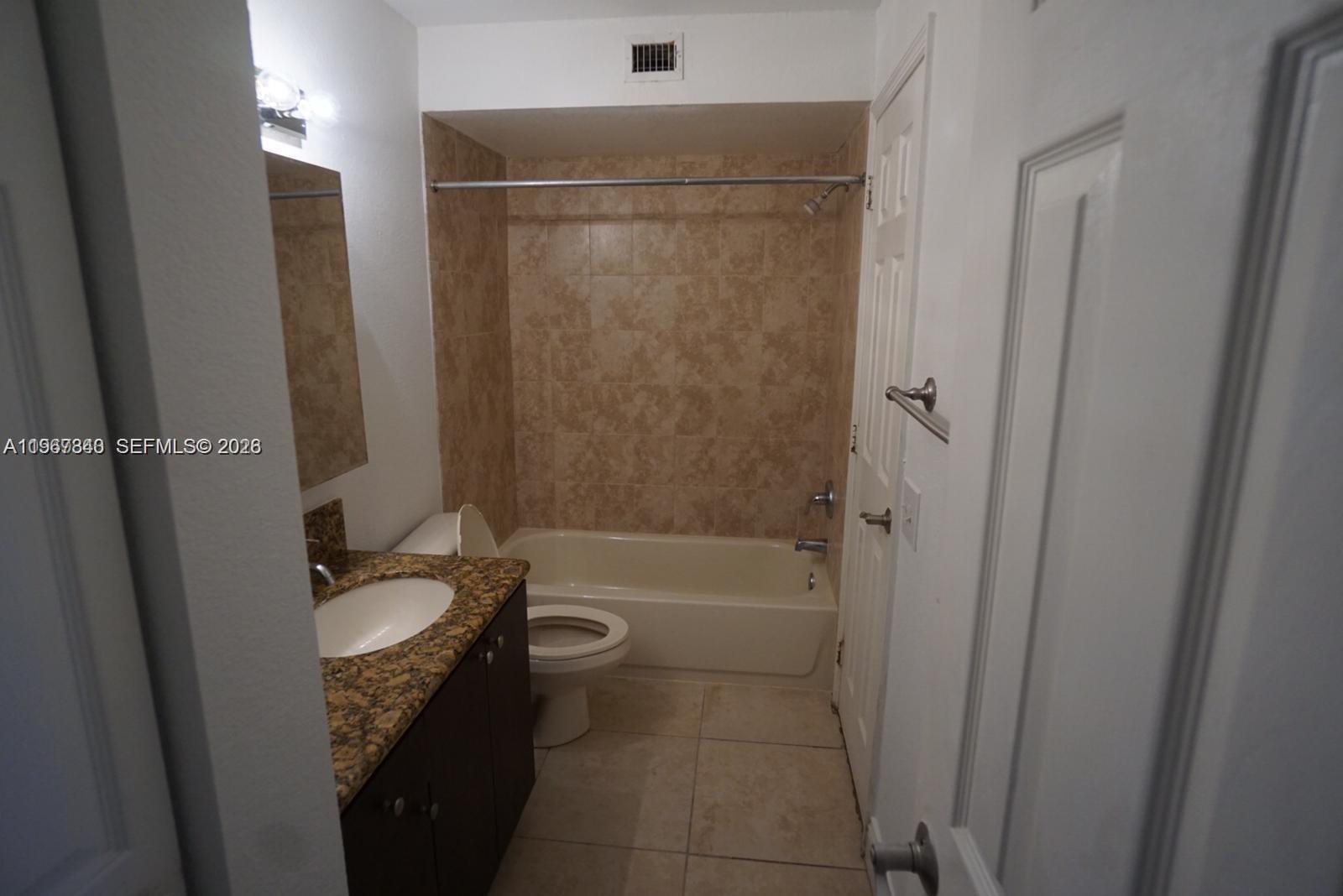 12840 Vista Isles Dr 628 Property Photo 8