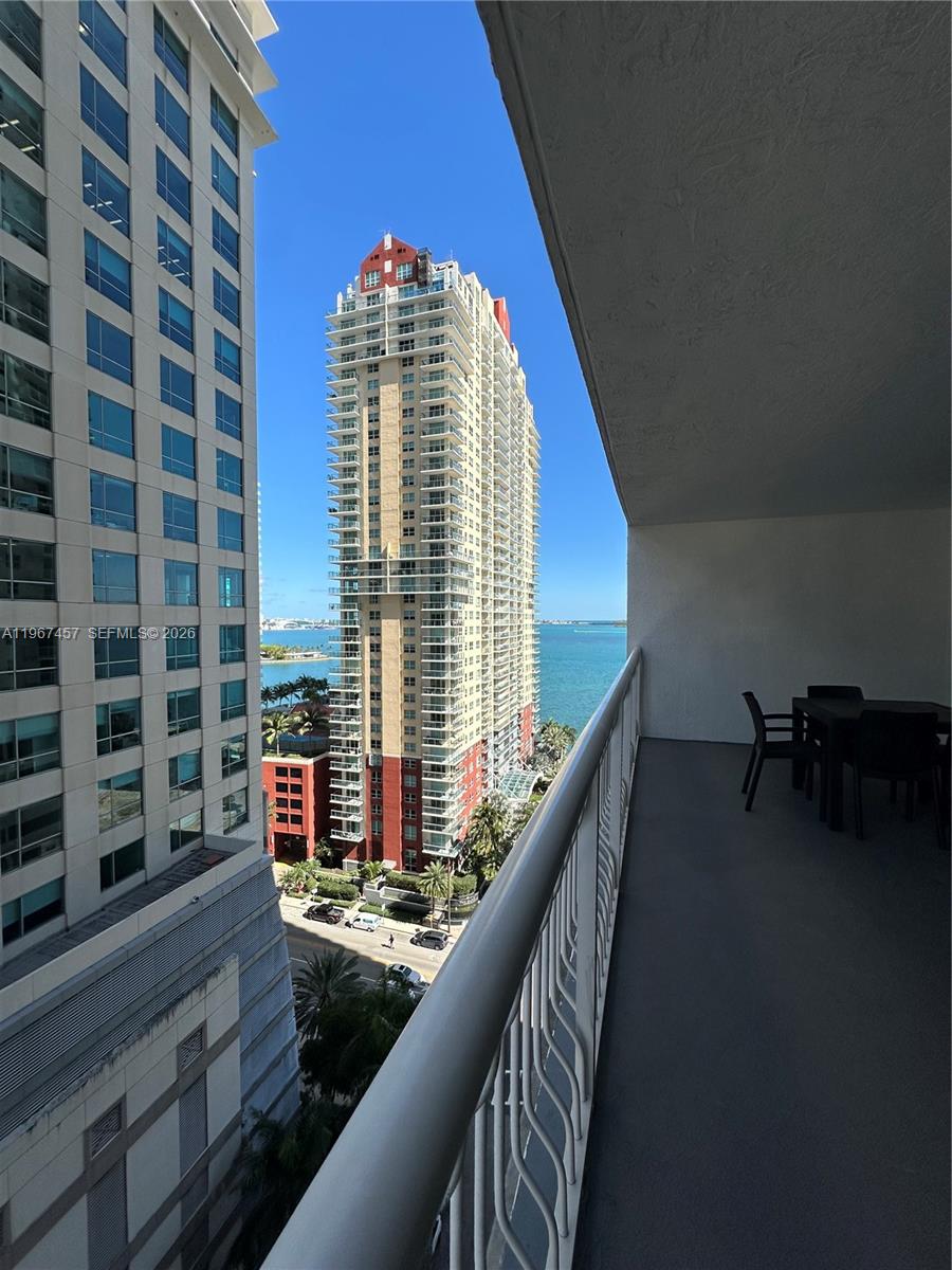 1200 Brickell Bay Dr 1712 Property Photo 2