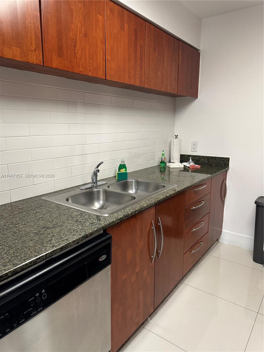 1200 Brickell Bay Dr 1712 Property Photo 8