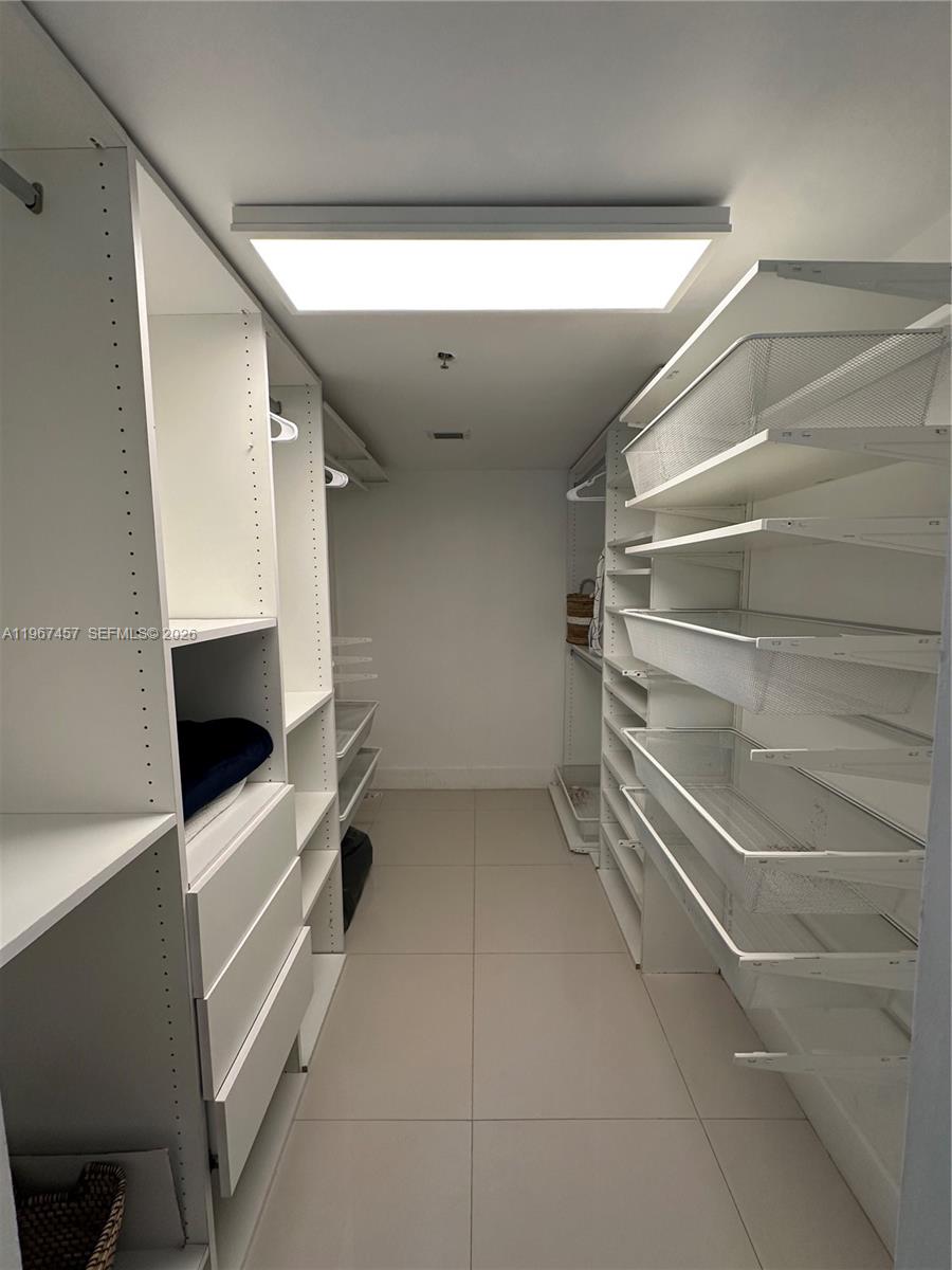 1200 Brickell Bay Dr 1712 Property Photo 12