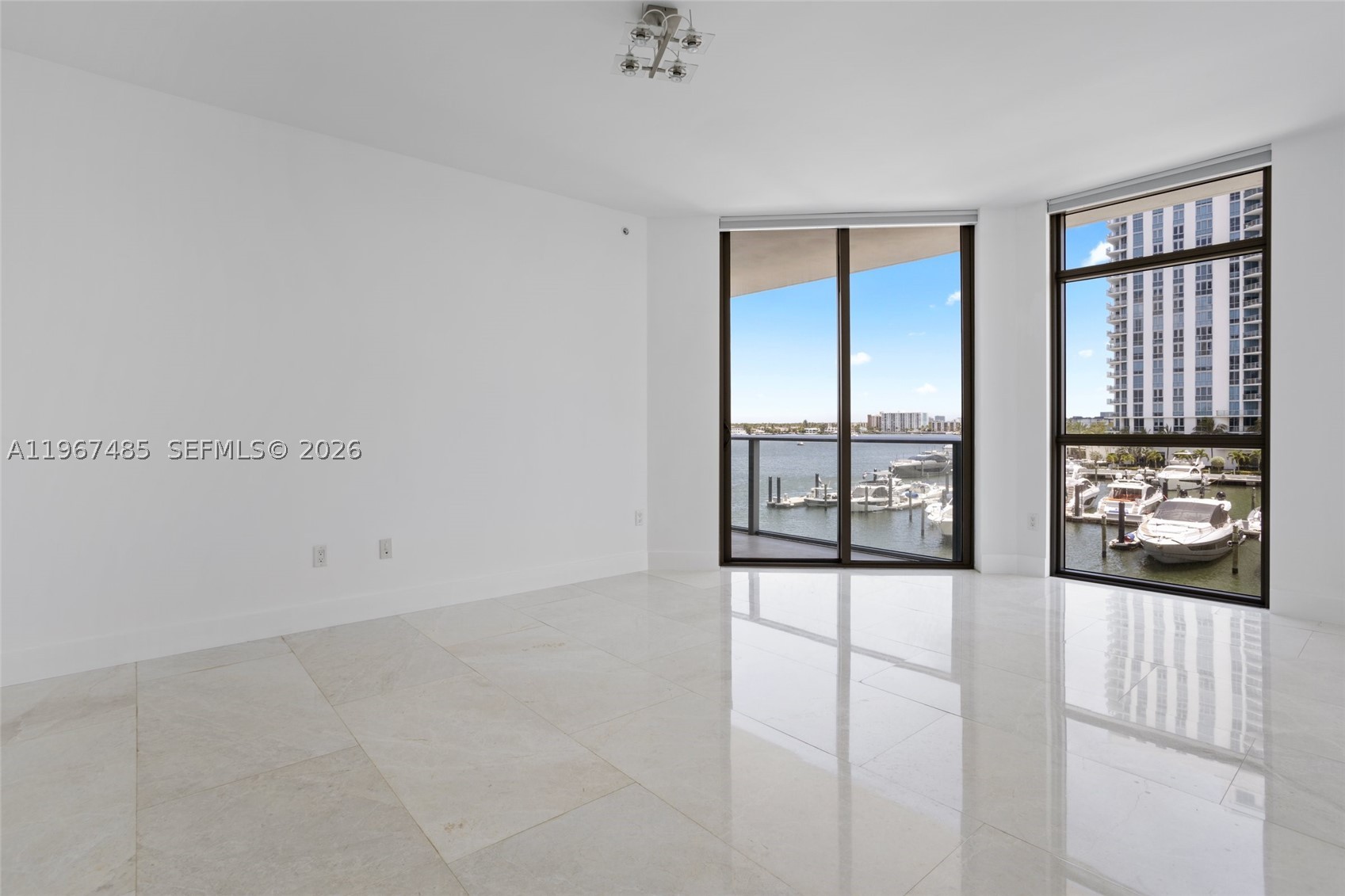 17301 Biscayne Blvd 305 Property Photo 17