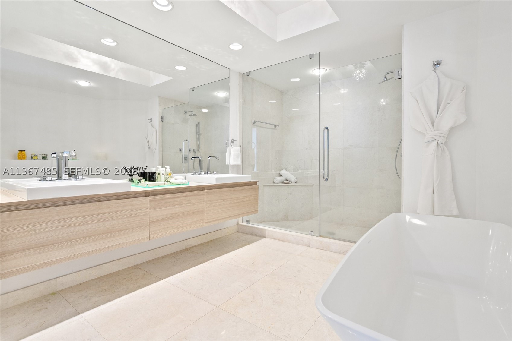 17301 Biscayne Blvd 305 Property Photo 25