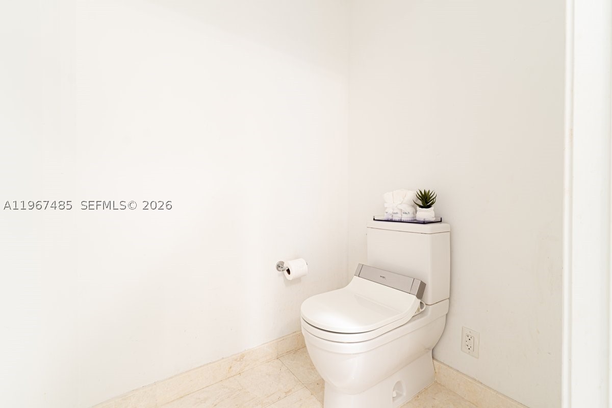 17301 Biscayne Blvd 305 Property Photo 28