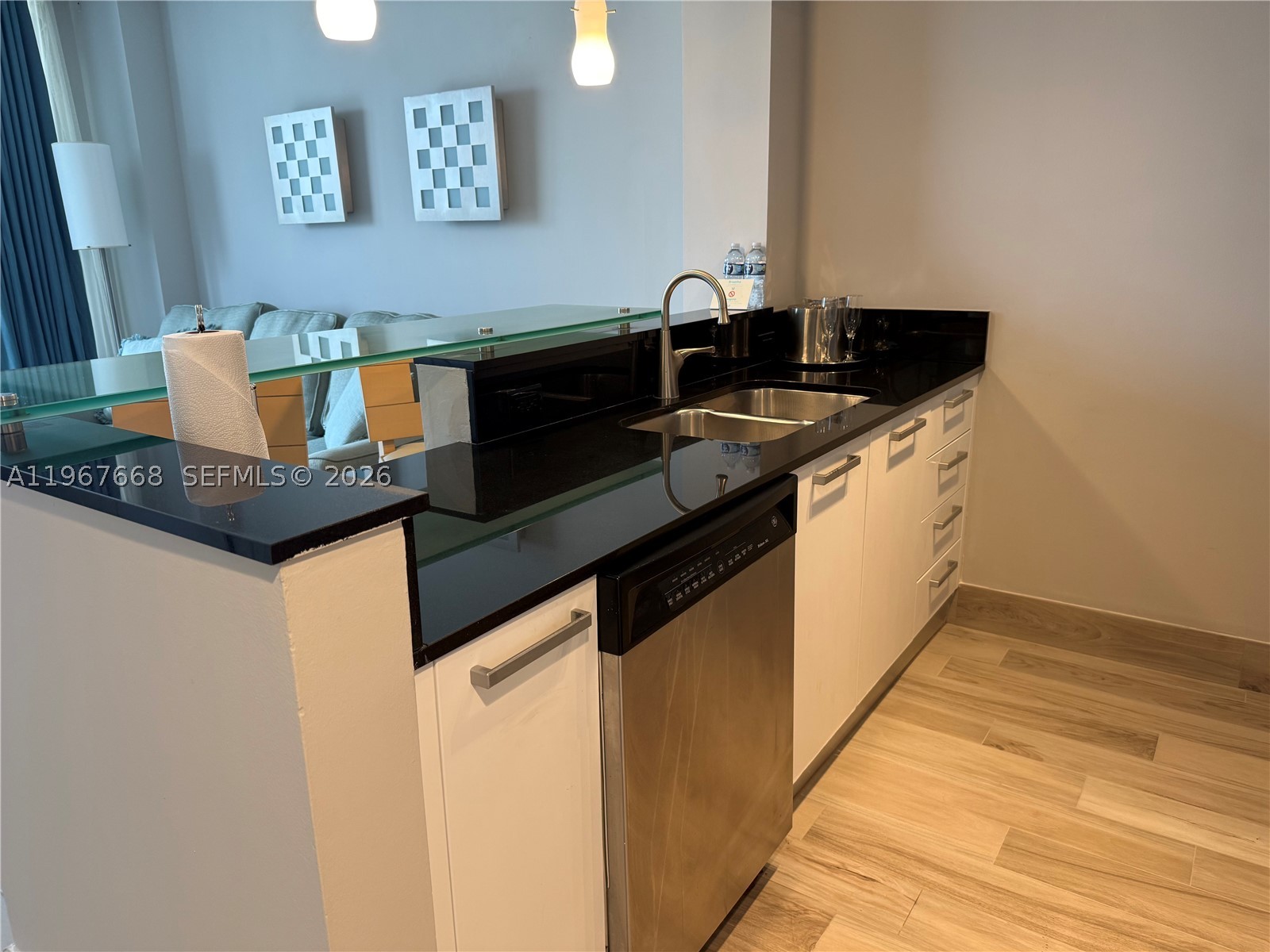 18683 Collins Ave 1404 Property Photo 6