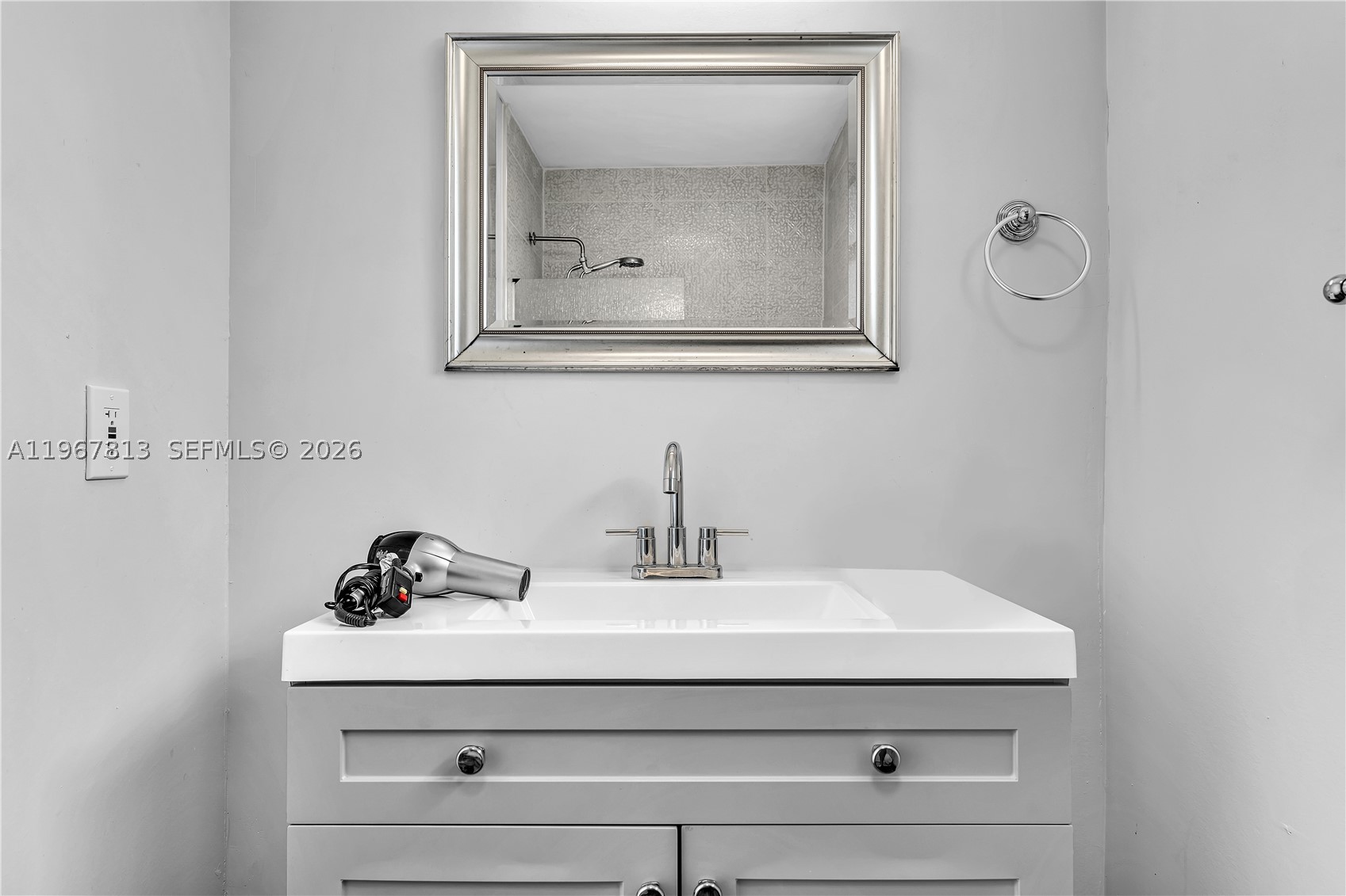 10002 E Bay Harbor Dr 6 Property Photo 24