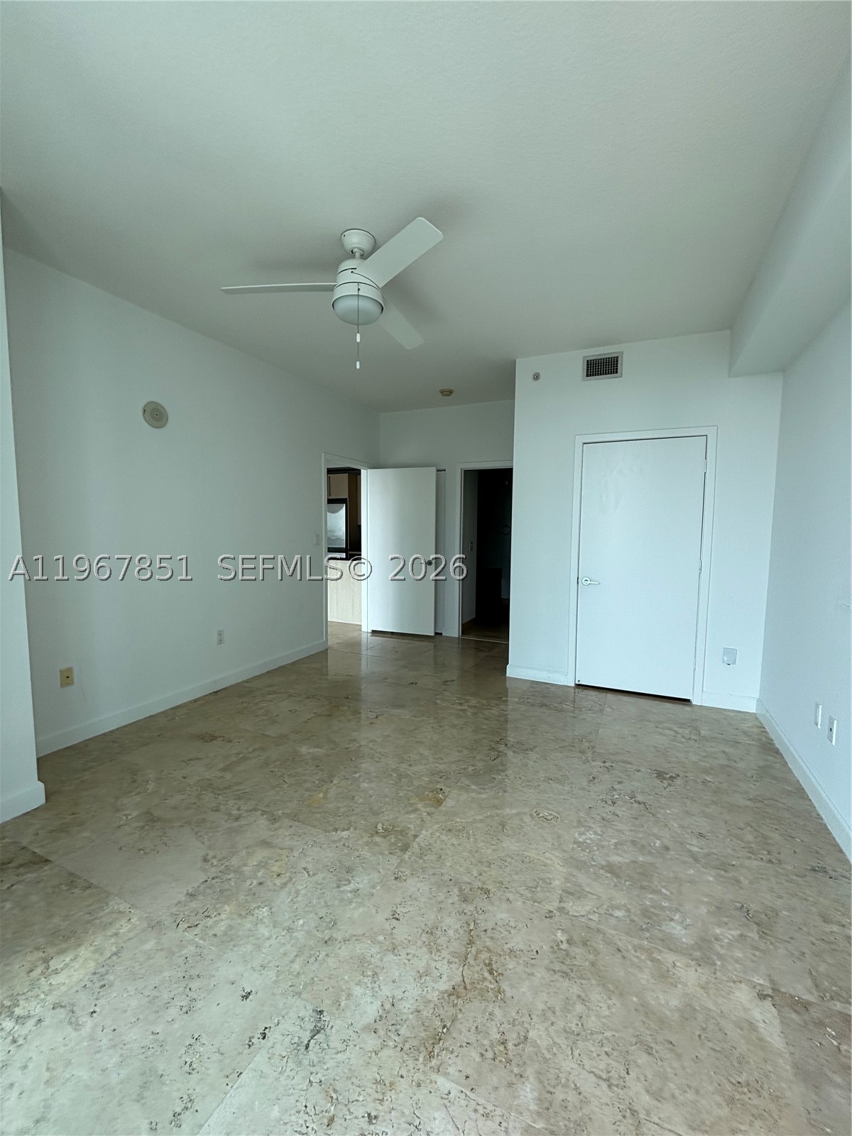 79 Sw 12th St 2703-s Property Photo 15