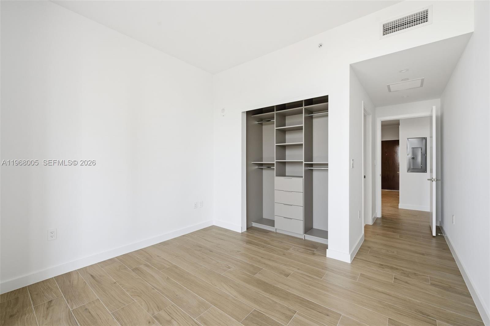2678 Tigertail Ave 1501 Property Photo 20
