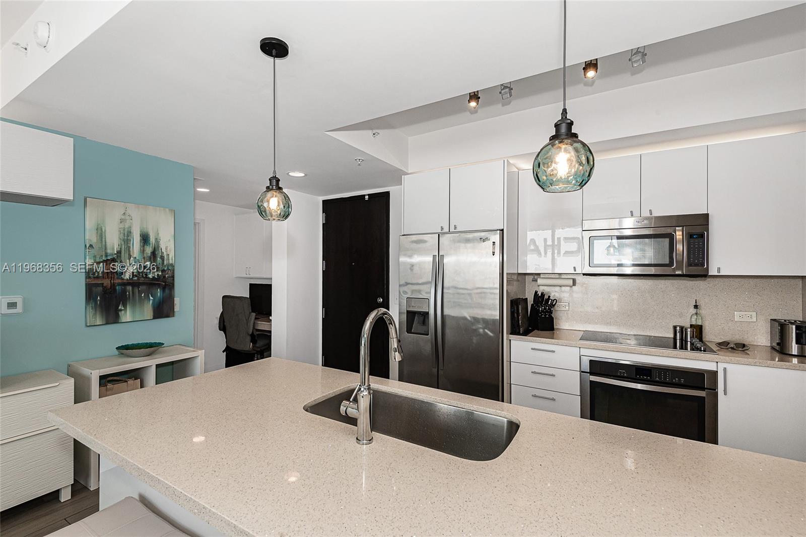 999 Sw 1st Ave 3215 Property Photo 10