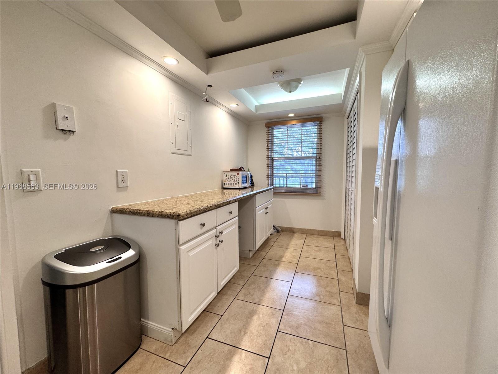 901 W Cypress Ln 201 Property Photo 8