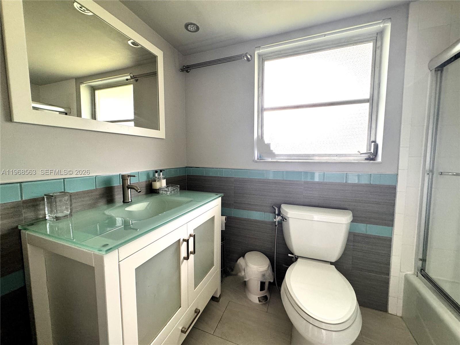901 W Cypress Ln 201 Property Photo 13