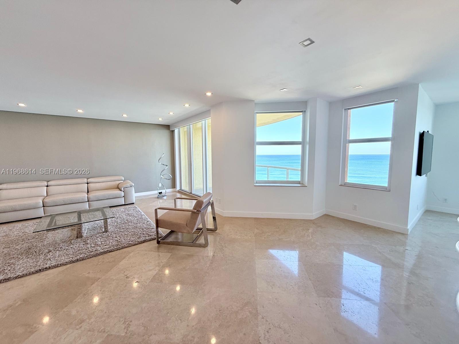 2100 N Ocean Blvd 12d Property Photo 5