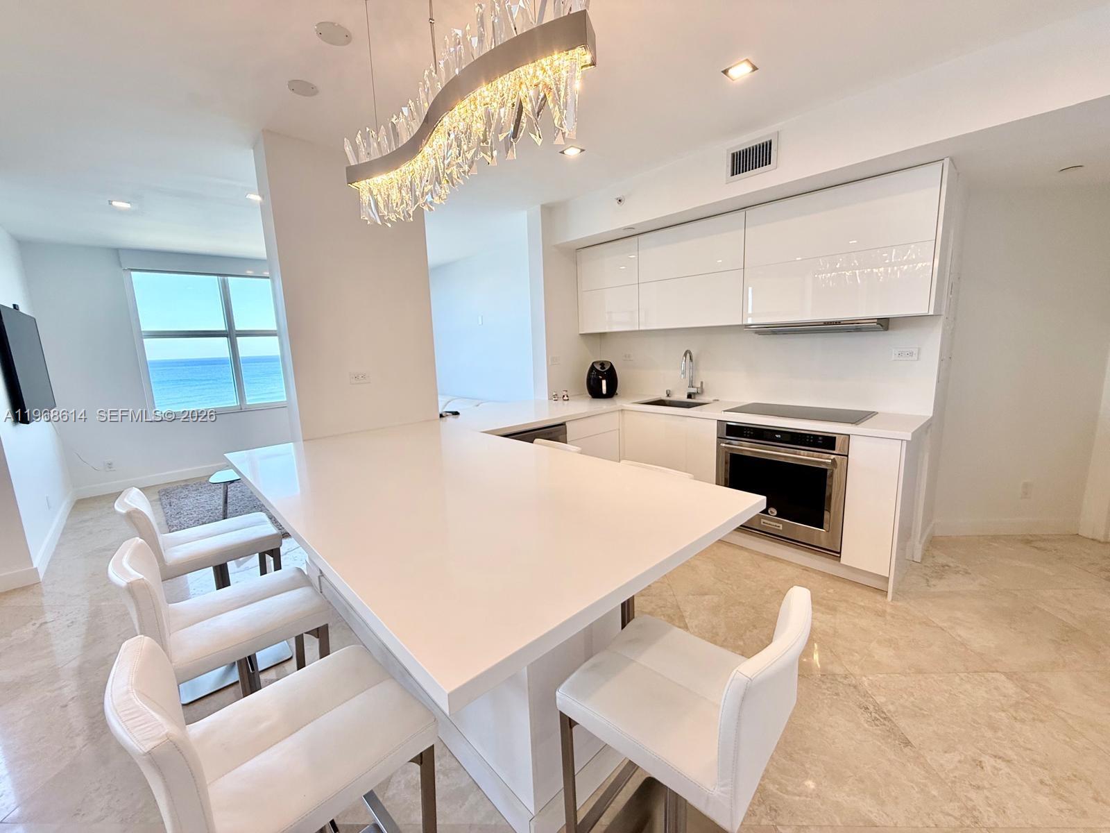 2100 N Ocean Blvd 12d Property Photo 14