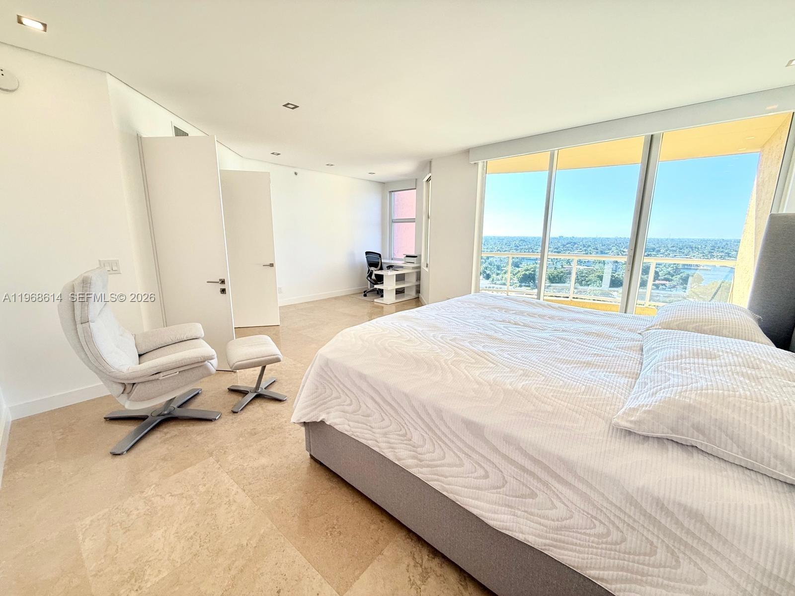 2100 N Ocean Blvd 12d Property Photo 20