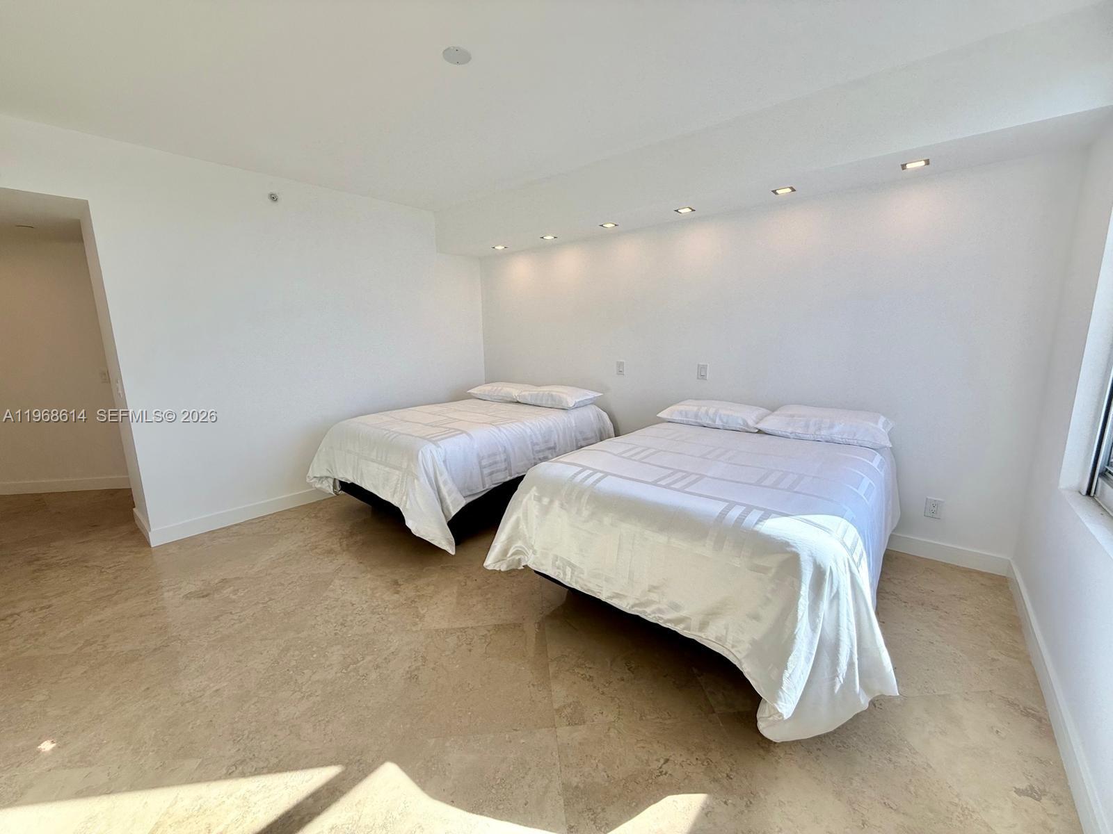 2100 N Ocean Blvd 12d Property Photo 23