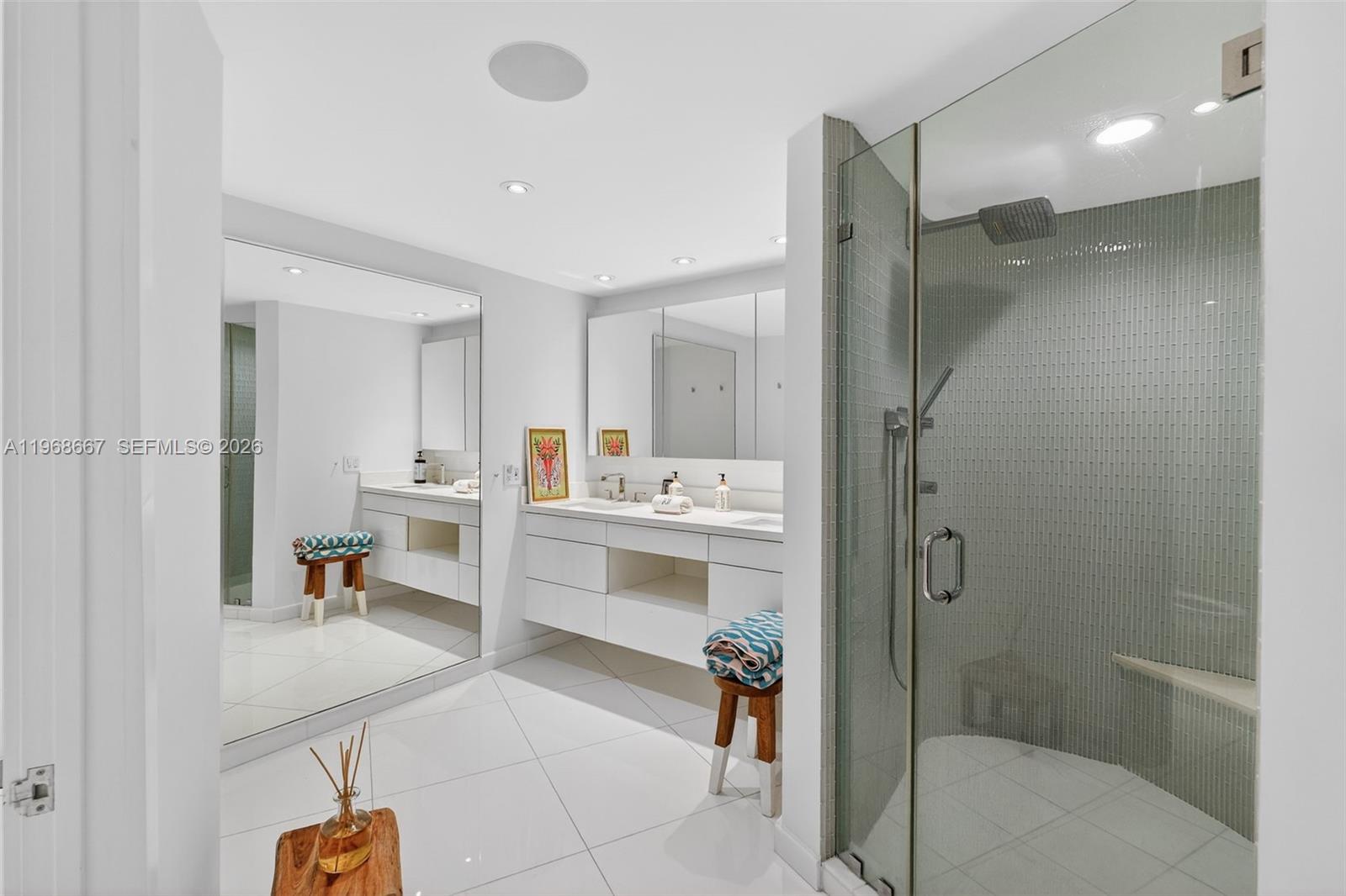 600 Grapetree Dr 11bn Property Photo 31