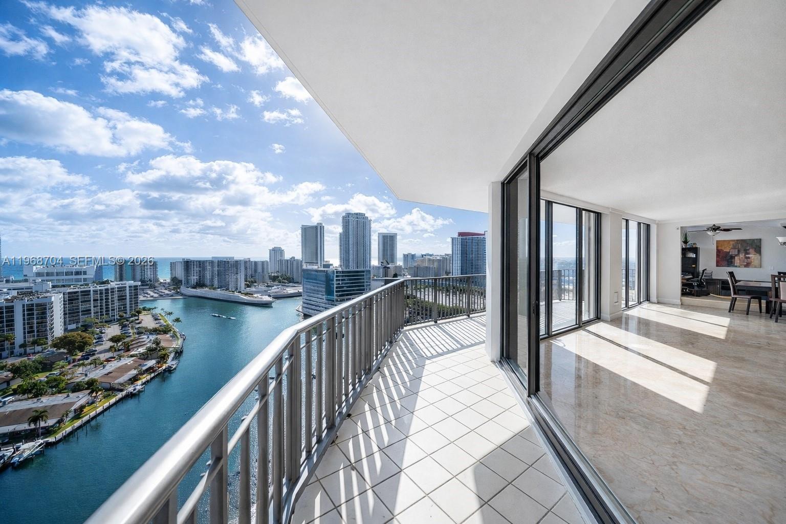 300 Three Islands Blvd Ph4a Property Photo 1