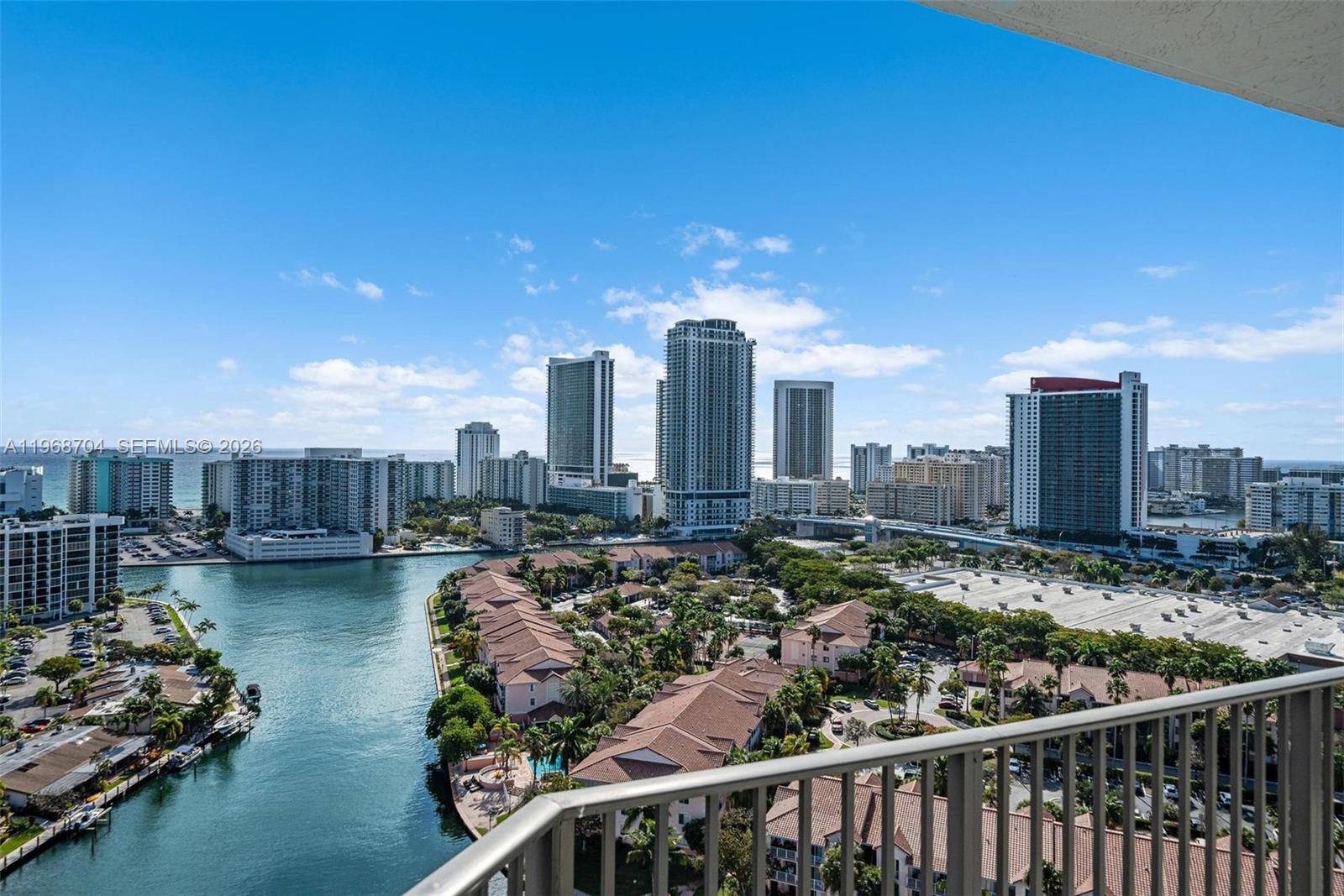300 Three Islands Blvd Ph4a Property Photo 24