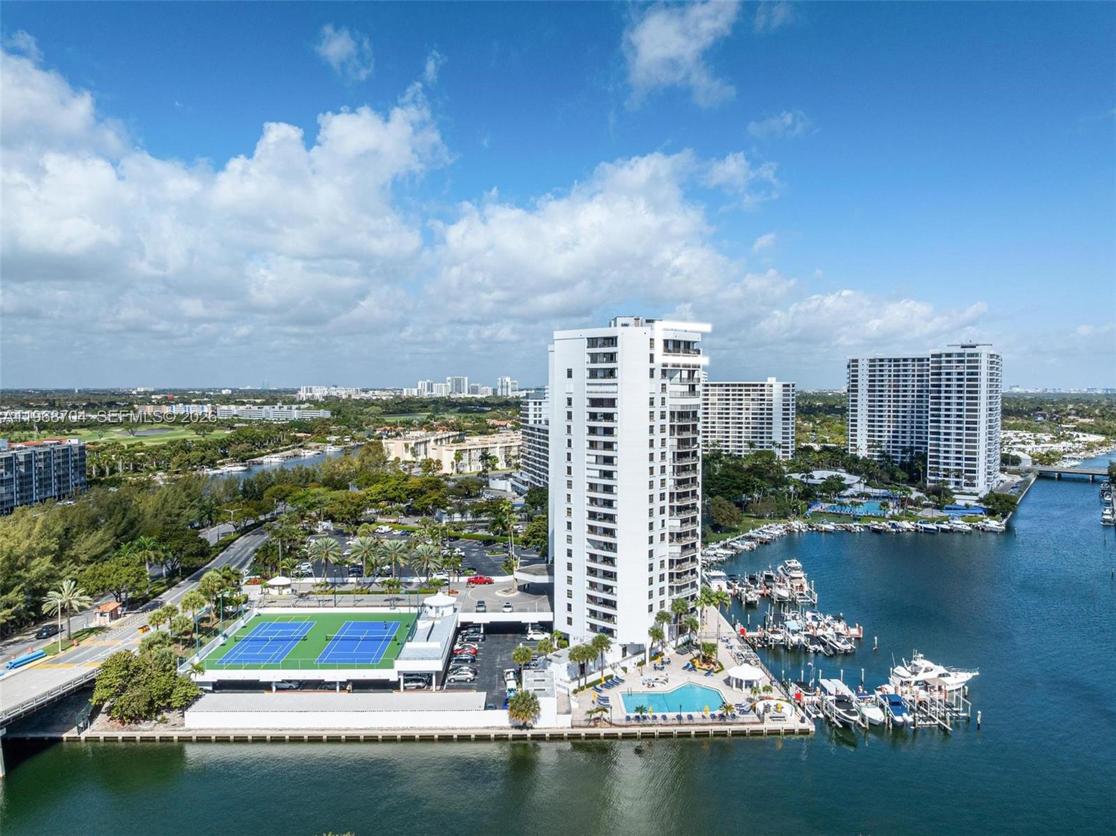 300 Three Islands Blvd Ph4a Property Photo 34