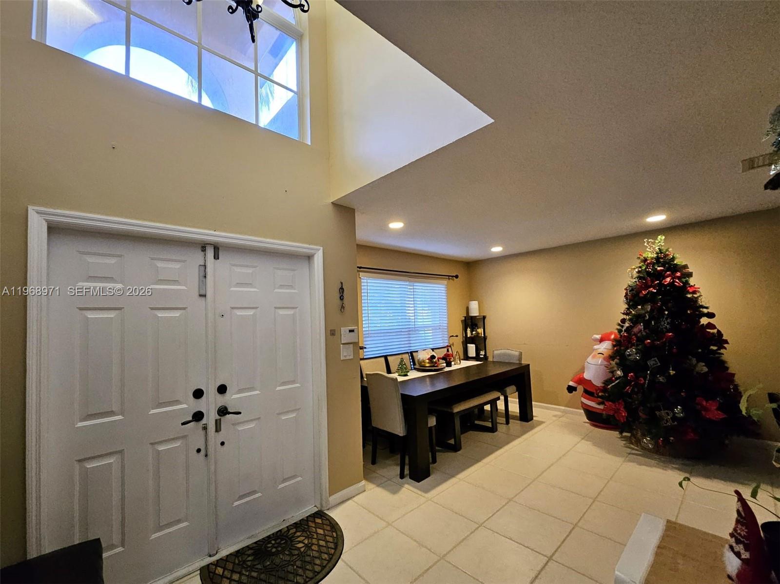 14070 S Forest Oak Cir Property Photo 2