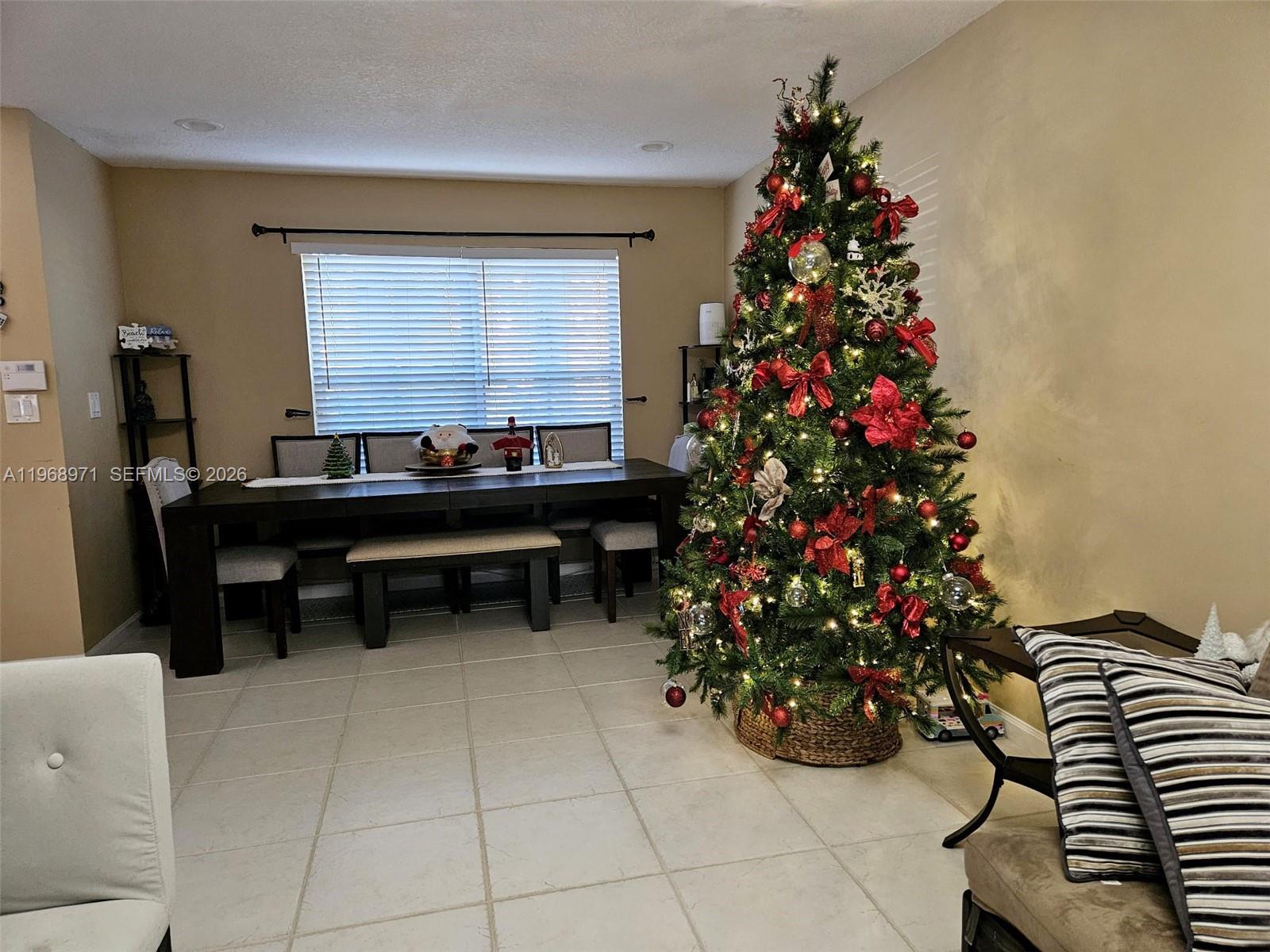 14070 S Forest Oak Cir Property Photo 4