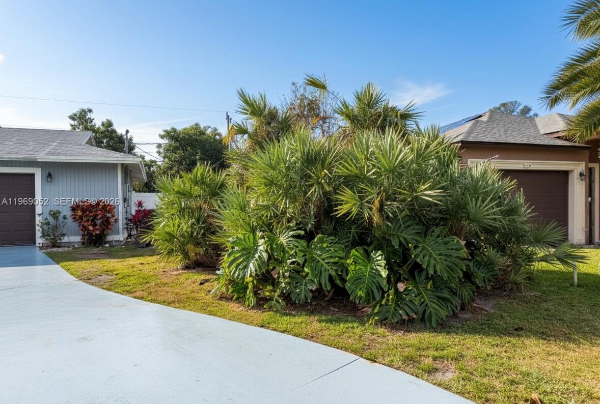 1450 Sw Cellini Ave Property Photo 2