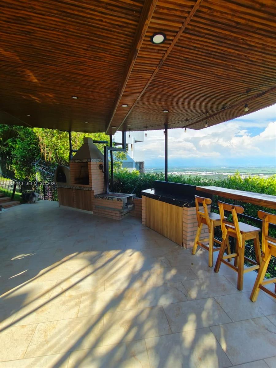 Via Dapa Km1 Property Photo 11