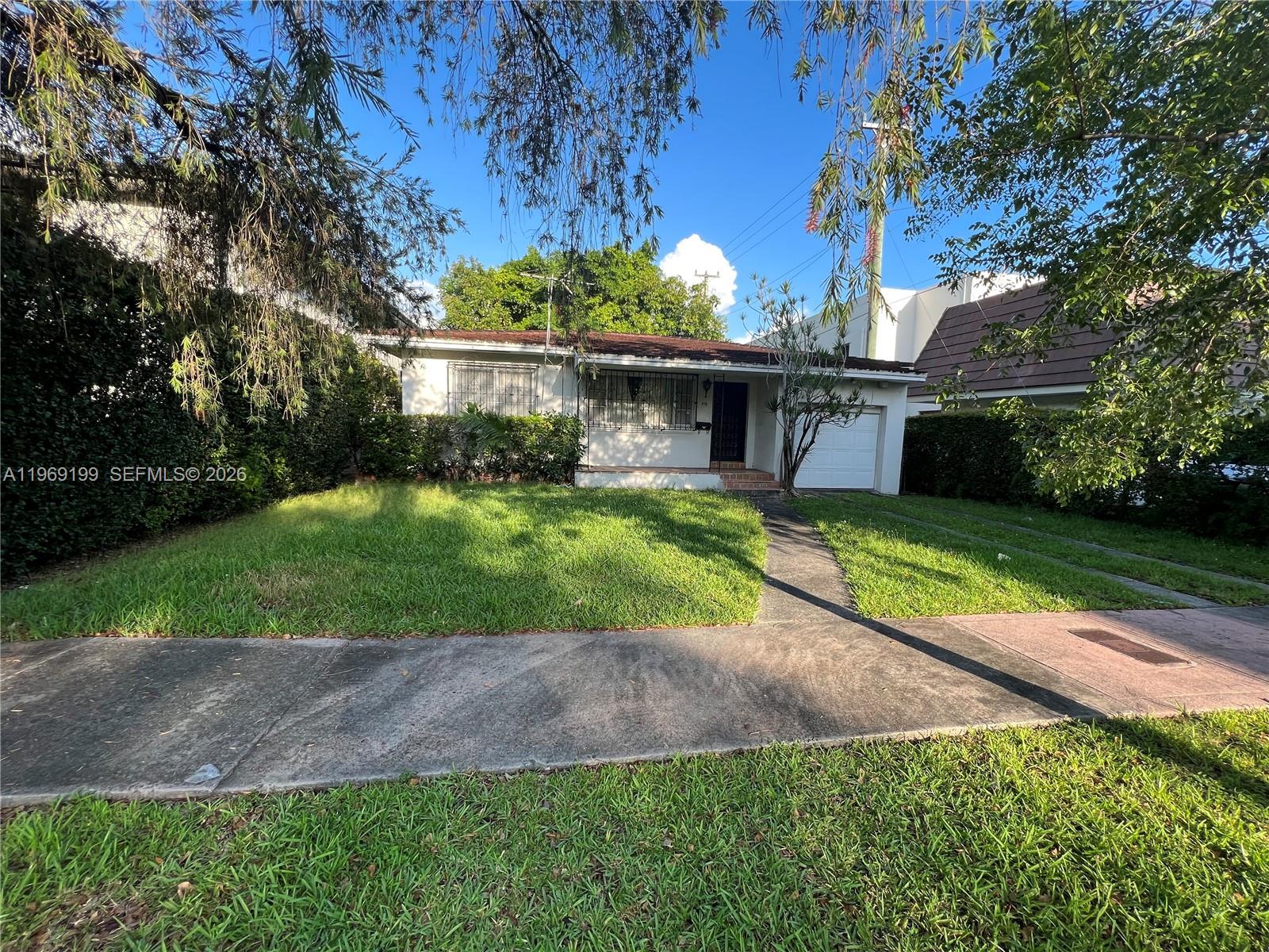 812 Columbus Blvd Property Photo 1