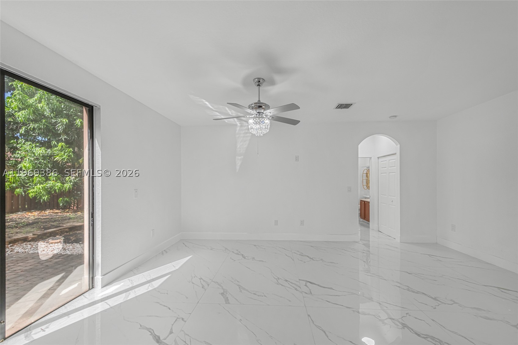 642 Se 37th Pl Property Photo 12