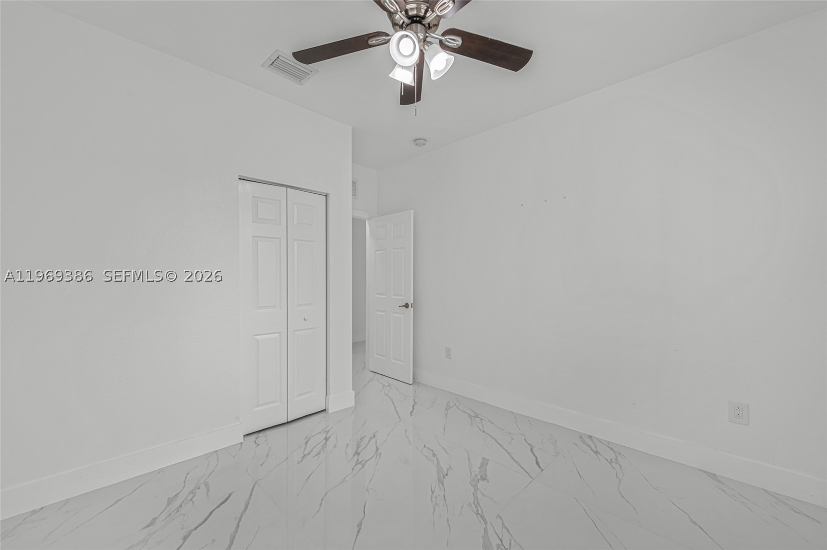 642 Se 37th Pl Property Photo 15