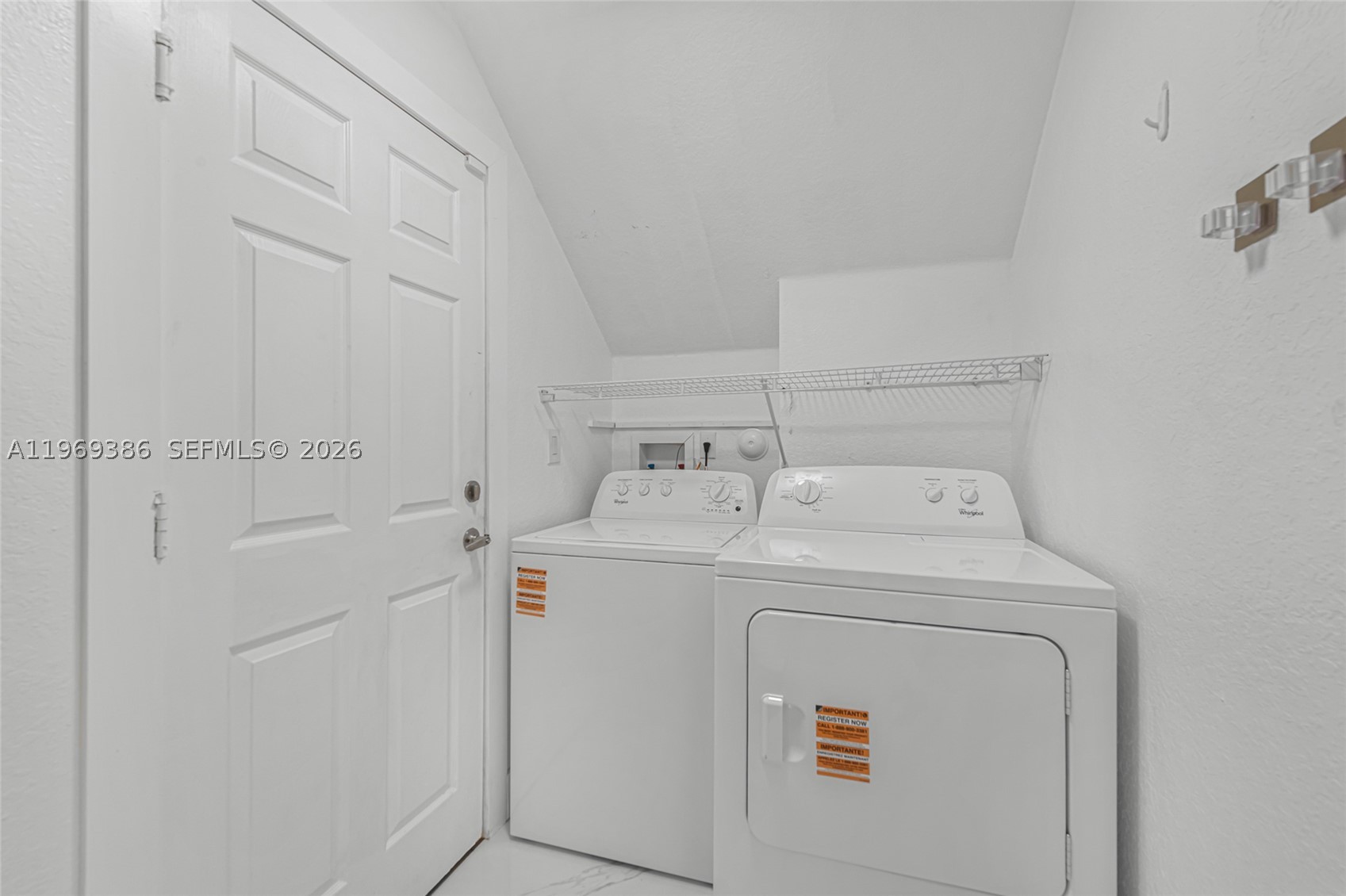 642 Se 37th Pl Property Photo 16