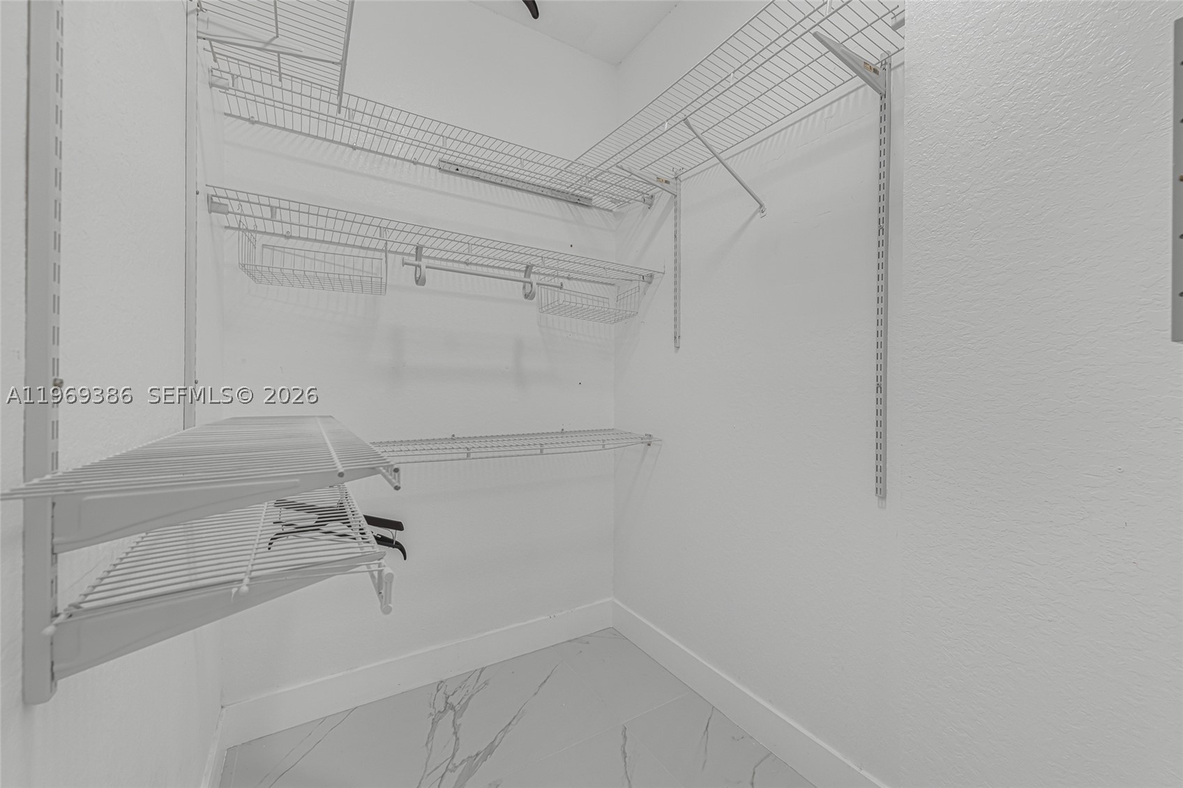 642 Se 37th Pl Property Photo 22