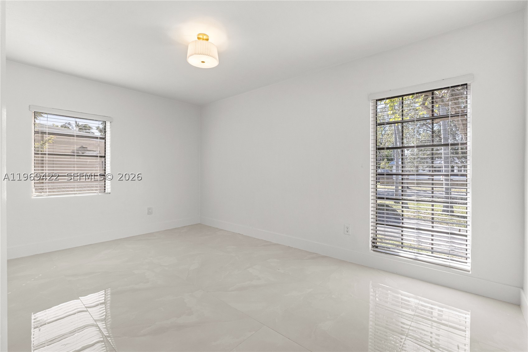 9241 Marine Dr Property Photo 20