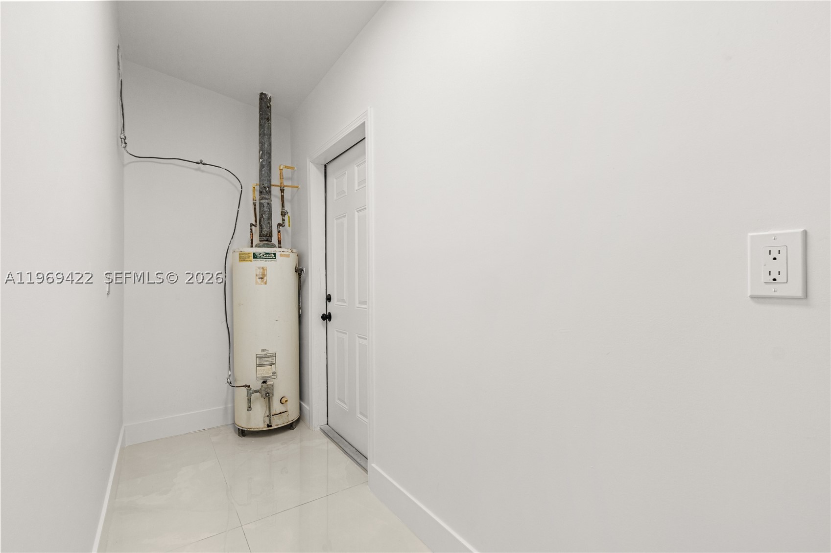 9241 Marine Dr Property Photo 28