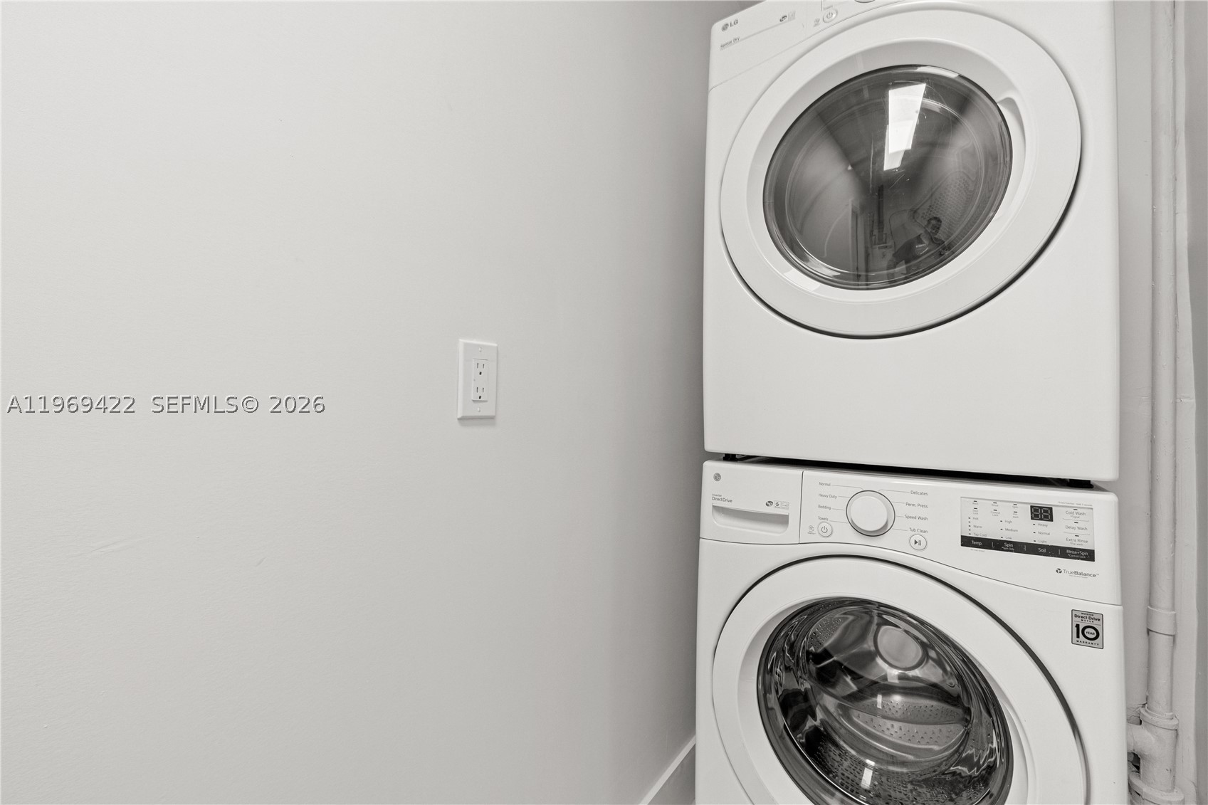 9241 Marine Dr Property Photo 29